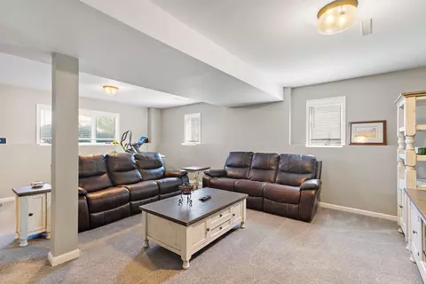 8496 Heather Ct, Saint John, IN 46373 photo 16