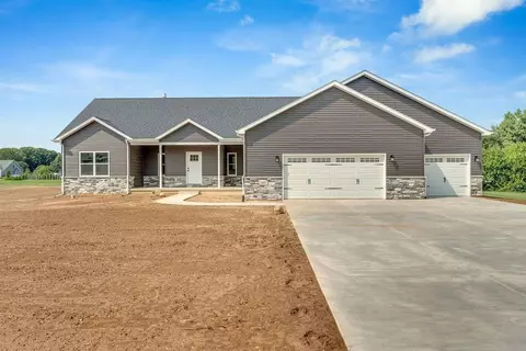 455 Farmview Dr, Valparaiso, IN 46383 photo 9