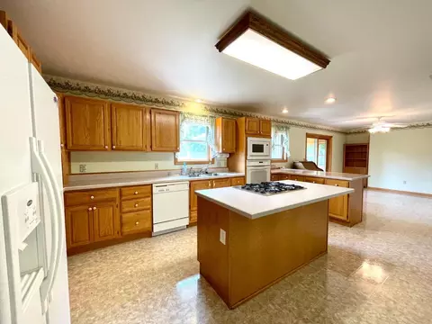 2402 E 150, La Porte, IN 46350 photo 8