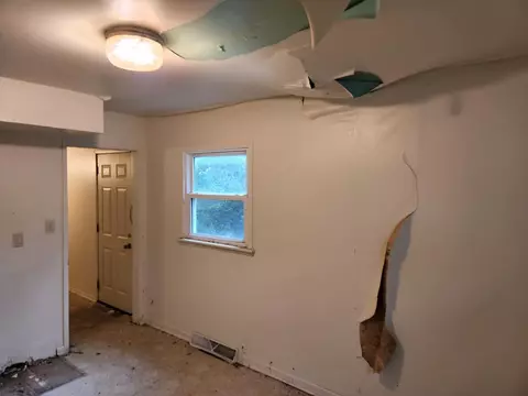 831 King St, Gary, IN 46406 photo 3