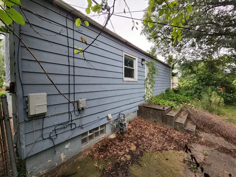 831 King St, Gary, IN 46406 photo 10