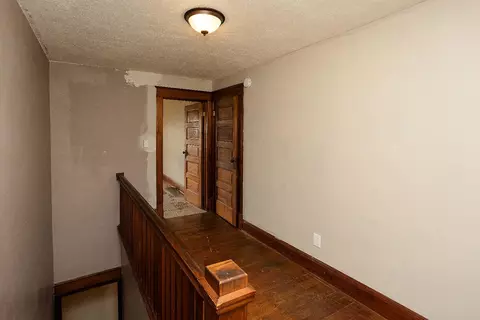 309 E St, La Porte, IN 46350 photo 14