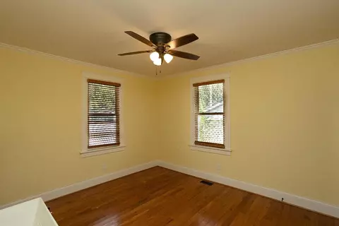 309 E St, La Porte, IN 46350 photo 11