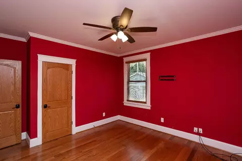 309 E St, La Porte, IN 46350 photo 10