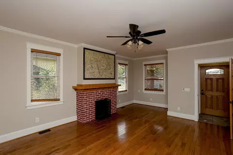 309 E St, La Porte, IN 46350 photo 2