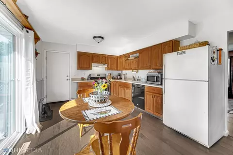 110 Orange Ct, Hebron, IN 46341 photo 8