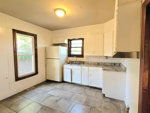1670 W 10th Pl, Gary, IN 46404 photo 9