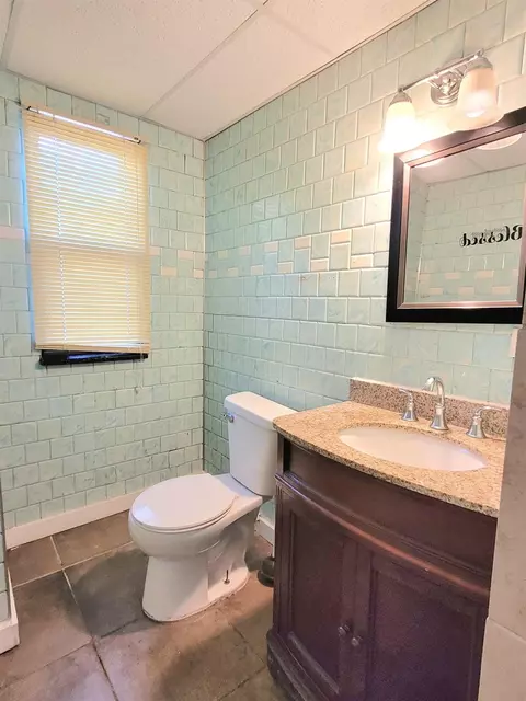 1670 W 10th Pl, Gary, IN 46404 photo 17