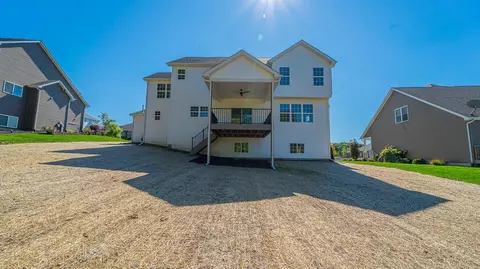 818 Shannon Dr, Crown Point, IN 46307 photo 4