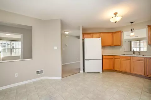 7036 Tompkins Ct, Griffith, IN 46319 photo 9