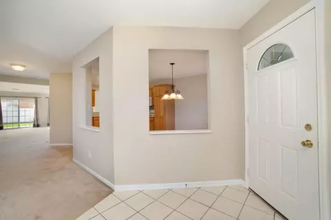 7036 Tompkins Ct, Griffith, IN 46319 photo 5