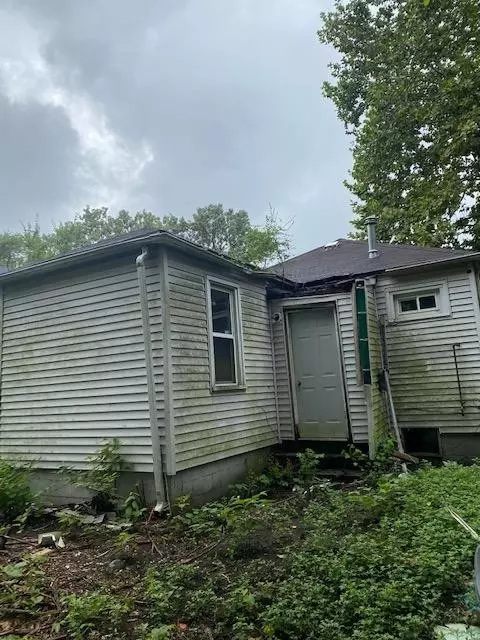 2671 Buchanan St, Gary, IN 46407 photo 2