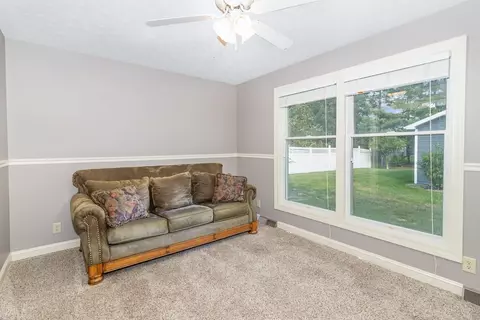 951 Springdale Dr, Hobart, IN 46342 photo 6