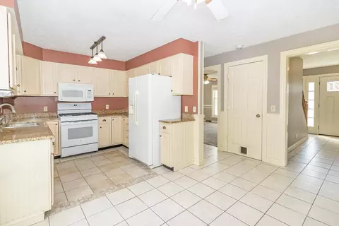 951 Springdale Dr, Hobart, IN 46342 photo 8