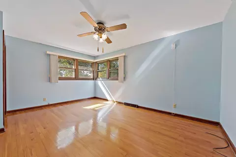 1230 Stanley St, Burns Harbor, IN 46304 photo 7