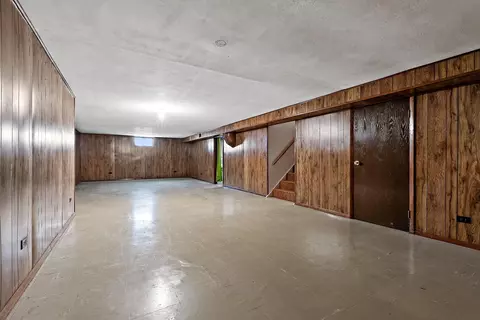 1230 Stanley St, Burns Harbor, IN 46304 photo 11