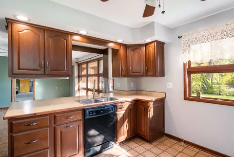 1101 Hokanson Dr, Porter, IN 46304 photo 8