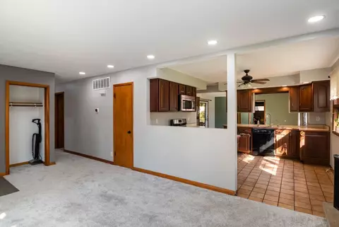 1101 Hokanson Dr, Porter, IN 46304 photo 6