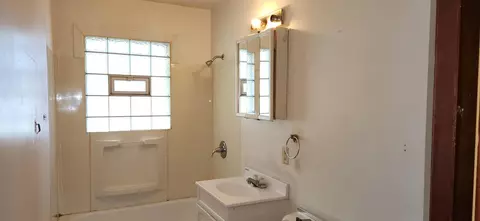 689 Allen St, Gary, IN 46403 photo 8
