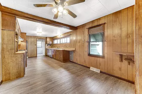 938 E Highway 330, Griffith, IN 46319 photo 4