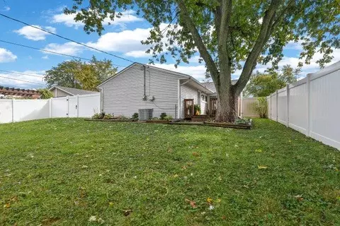 331 Maple Ln, Crown Point, IN 46307 photo 24