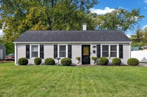331 Maple Ln, Crown Point, IN 46307 photo 1