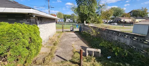 2267 Kentucky St, Gary, IN 46407 photo 3