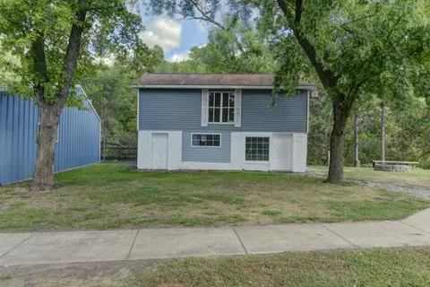 1043 Reder Rd, Griffith, IN 46319 photo 4