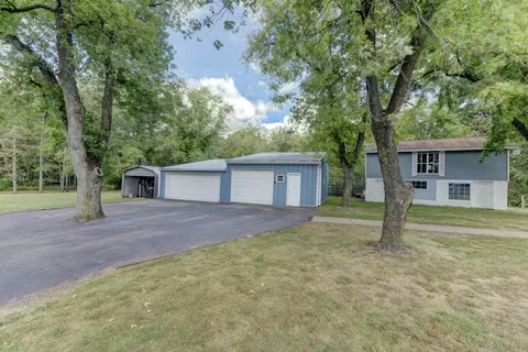 1043 Reder Rd, Griffith, IN 46319 photo 3