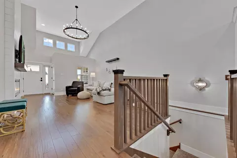 9135 Hickory Pl, Saint John, IN 46373 photo 4