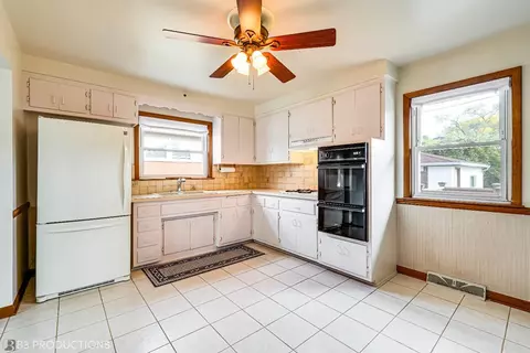 26 E Glengate, Chicago Heights, IL 60411 photo 3