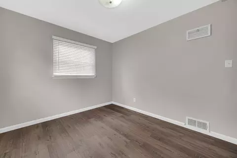 516 N Cline Ave, Griffith, IN 46319 photo 13