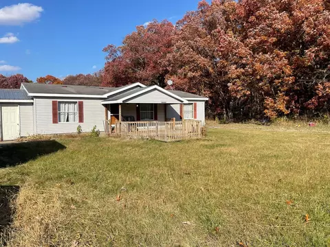 8498 E 200, Grovertown, IN 46531 photo 1