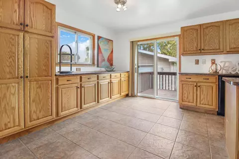 9013 Lee Pl, Crown Point, IN 46307 photo 9