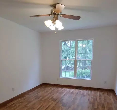 826 8th Pl, De Motte, IN 46310 photo 5