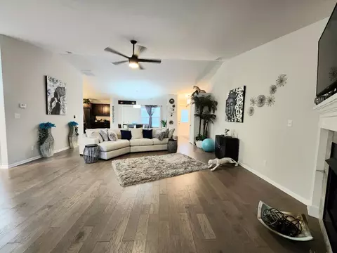 7865 Wright St, Merrillville, IN 46410 photo 4
