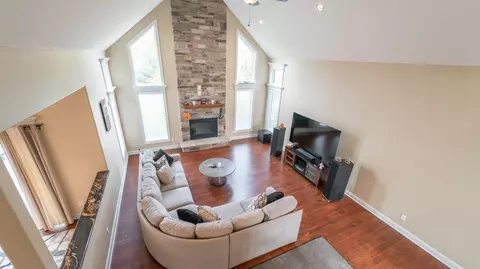 421 W Sandhurst Dr, Valparaiso, IN 46385 photo 11
