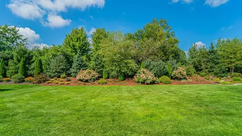 421 W Sandhurst Dr, Valparaiso, IN 46385 photo 40