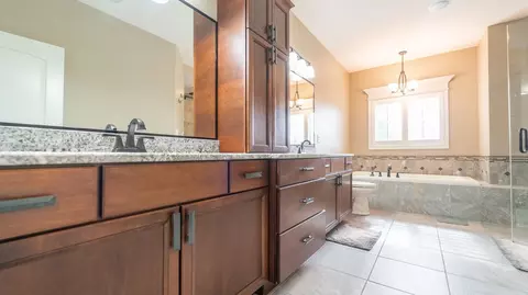 421 W Sandhurst Dr, Valparaiso, IN 46385 photo 22