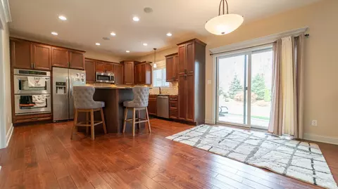 421 W Sandhurst Dr, Valparaiso, IN 46385 photo 14