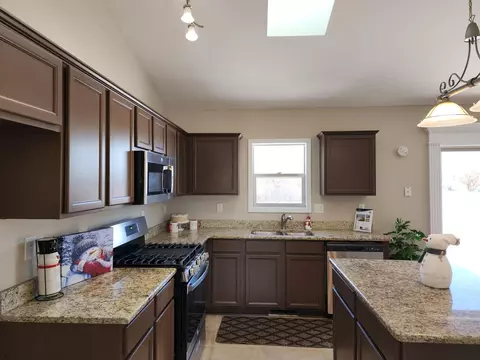 8137 E 96th Ct, Crown Point, IN 46307 photo 3