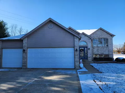 8137 E 96th Ct, Crown Point, IN 46307 photo 1