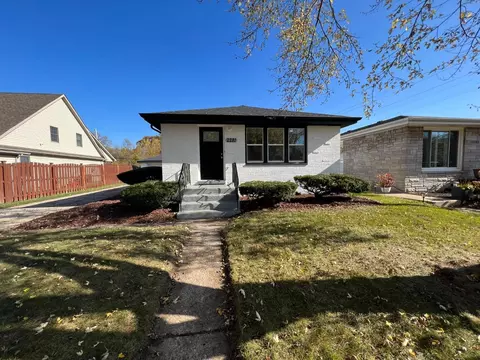 2281 Roosevelt St, Gary, IN 46404 photo 2