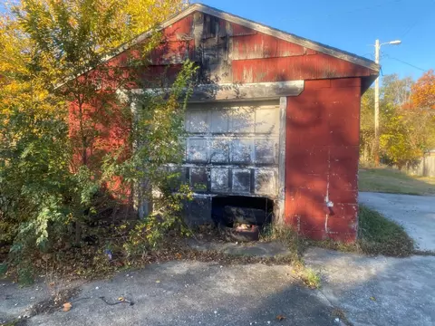 834 E 41st Ave, Gary, IN 46409 photo 3