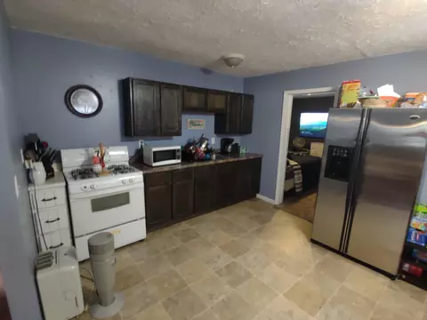 602 S Prettyman St, Knox, IN 46534 photo 2