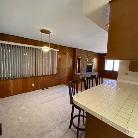 8155 Juniper Ave, Gary, IN 46403 photo 4