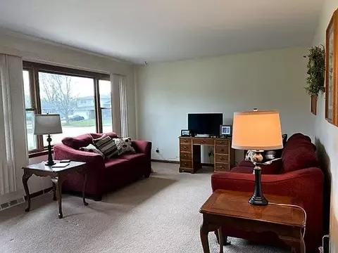 924 Northgate Dr, Dyer, IN 46311 photo 4