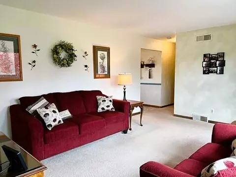 924 Northgate Dr, Dyer, IN 46311 photo 5