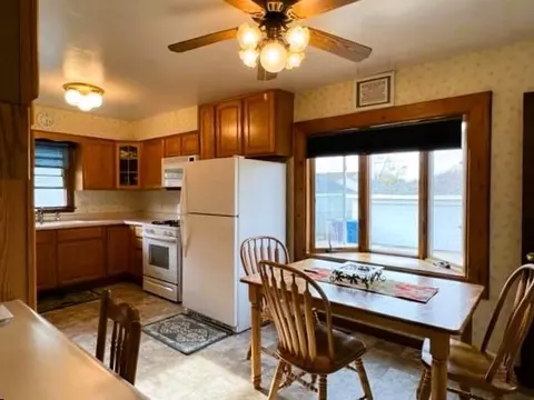 924 Northgate Dr, Dyer, IN 46311 photo 8
