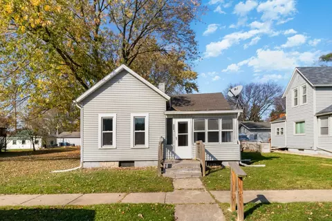 208 Rankin St, Porter, IN 46304 photo 1